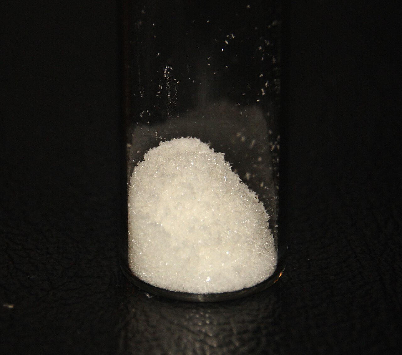 Representative photograph of 1,10-Phenanthroline sample (CAS 66-71-7)