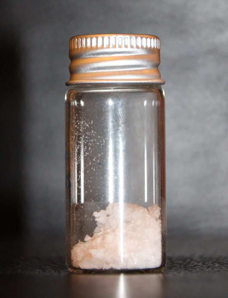 Representative photograph of Succinic acid sample (CAS 110-15-6)